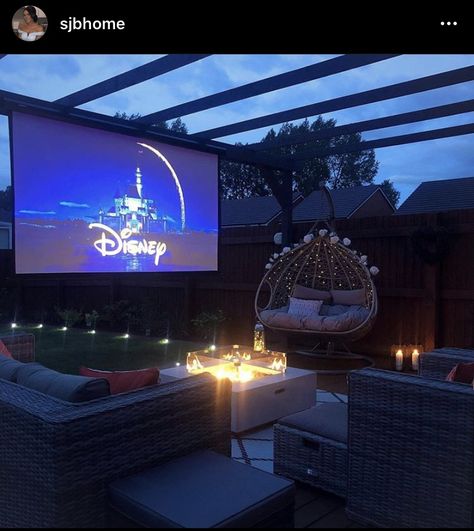 Indoor Theater, Backyard Renovation, The Projector, Fun Backyard, Container Cafe, Casa Clean, Rooftop Terrace Design, Outdoor Cinema, Outdoor Patio Designs