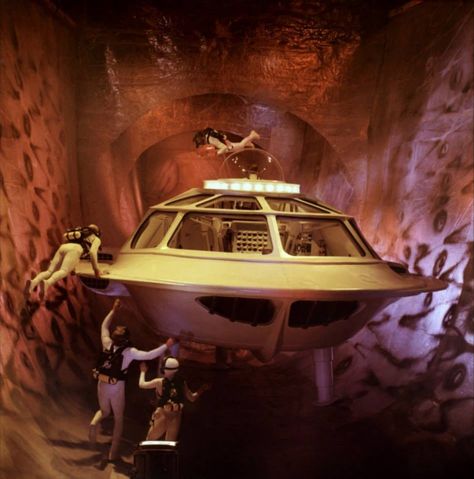 Fantastic Voyage - Proteus Jean Pierre Leaud, Stephen Boyd, Classic Sci Fi Movies, Donald Pleasence, Francois Truffaut, Bottom Of The Sea, Sam Cooke, Fantastic Voyage, Science Fiction Movies