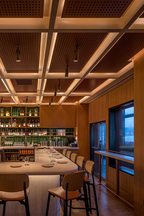 Momofuku's Bar Wayō Makes Waves on Manhattan's East River - Azure Magazine | Azure Magazine Ceiling Restaurant Design, Bar Ceiling Design, Coffered Ceiling Lighting, Terrazzo Bar, Architectural Ceiling, Coffer Ceiling, Hotel Ceiling, Restaurant Ceiling, Bar Ceiling