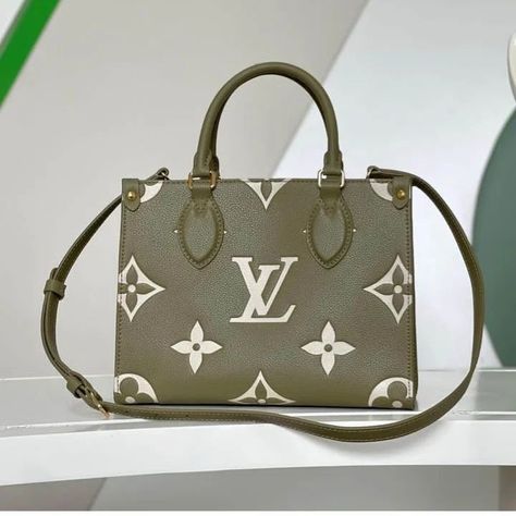 Don't miss to grab this beauty! ❤️ Inbox for more info and order. Lv Onthego, Designer Shopping, Instagram Luxury, Bags Handmade, Monogram Pattern, Small Tote Bag, Stylish Handbags, Accessories Bags, Small Tote