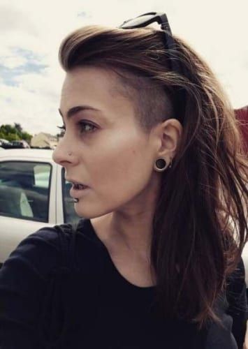 30 Shaved Hairstyles for Women for the Bold  Daring - My New Hairstyles Female Undercut Long Hair, Shaved Long Hair, Long Hair Shaved Sides, Undercut Curly Hair, Undercut Haircut, Undercut Hairstyles Women, Undercut Long Hair, Half Shaved Hair, Shaved Side Hairstyles