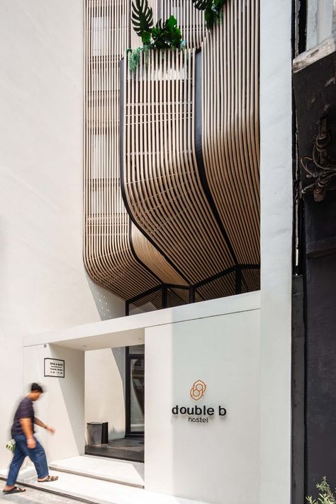 Double Skin Facade Architecture Design, Retail Facade Design, Modern Facade Architecture, Apartment Elevation, Office Facade, Hostel Design, Brain Storming, Facade Pattern, Hotel Facade