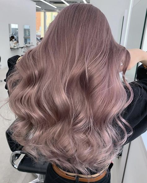 Ashy Rose Gold Hair, Light Dusty Pink Hair, Rose Ash Hair, Ash Pink Violet Hair, Ash Pink Balayage, Pink Lilac Hair, Rose Milk Tea Hair Color, Ash Rose Hair, Rose Tea Brown Hair