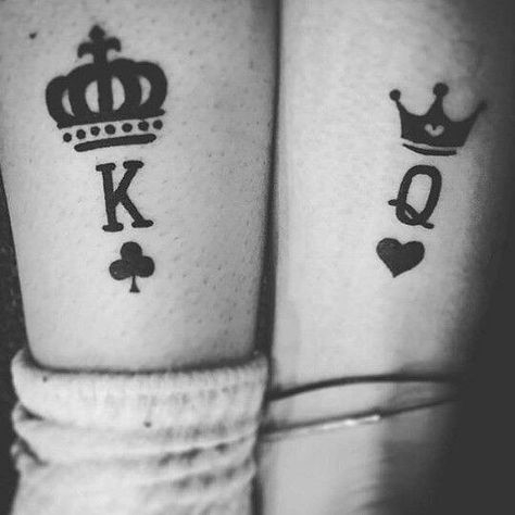 King Queen tattoo King Queen Tattoo, Him And Her Tattoos, Canada Tattoo, Partner Tattoos, Couple Tattoo Ideas, Tatuagem Masculina Pequena, Small Couple Tattoos, Couples Tattoo, Couples Tattoos