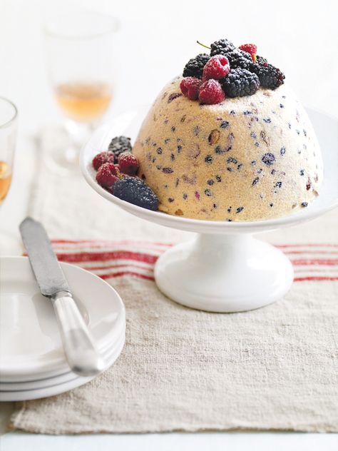 Donna Hay Frozen #Christmas #Pudding #Recipe. This says pudding, but I believe it's ice cream. Christmas Ice Cream Cake, Donna Hay Recipes, Christmas Pudding Recipes, Christmas Ice Cream, Avocado Pudding, Pudding Ice Cream, Frozen Christmas, Donna Hay, Christmas Lunch