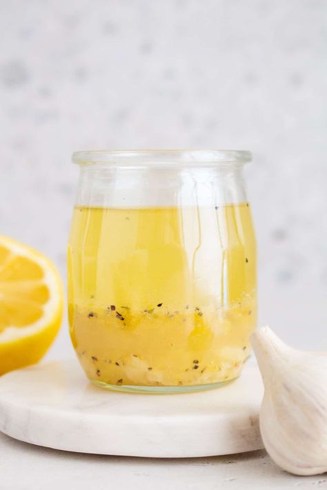 Lemon Vinegarette, Lemon Garlic Vinaigrette, Lemon Garlic Dressing, Roasted Garlic Dressing, Citrus Salad Dressing, Lemon Basil Vinaigrette, Garlic Salad Dressing, Lemon Salad Dressings, Blueberry Vinaigrette