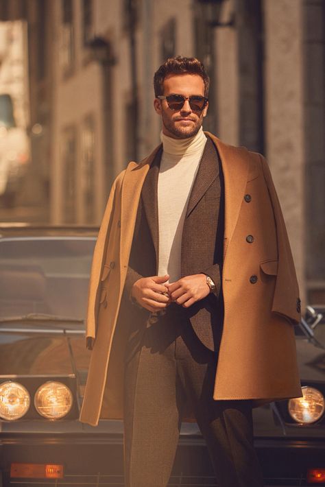 Men Fall Aesthetic, Cream Turtleneck Outfit Men, Quite Luxury Outfits Men, The Gentlemen Series Outfits, Mens Luxury Lifestyle Fashion, Italian Winter Style, New Year Men Outfit, Gentlemen Aesthetic, Best Winter Outfits Men