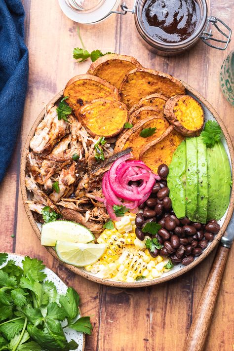 Shredded Pork Bowls, Bbq Pork Bowl Ideas, Hawaiian Pork Bowl, Pulled Pork Salad Bowl, Pork Carnitas Bowls, Bbq Pulled Pork Bowl, Bbq Pork Bowls, Pulled Pork Bowl Healthy, Pork Bowls Healthy