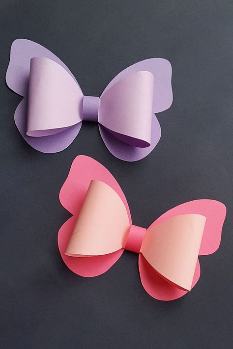 Pakiranje Poklona, Christmas Bow Ideas, Diy Christmas Bow, Paper Bows Diy, Origami Ribbon, Christmas Butterfly, Paper Ribbon Bows, Paper Bows, Ribbon Paper