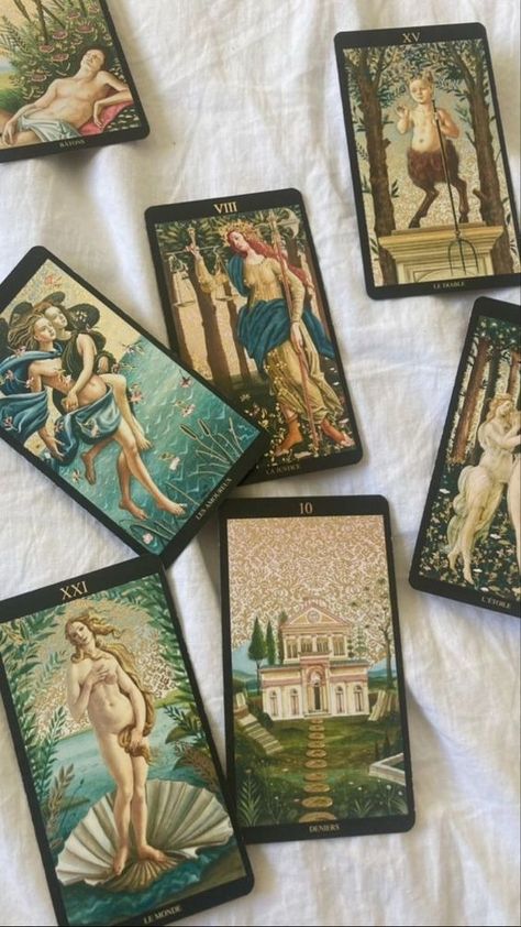 Tarot Cards Beautiful, Tarot Cards Aesthetic Art, Tarot Deck Aesthetic, Tarot Cards Decks, Aesthetic Tarot Cards, Taro Cards, Cards Aesthetic, Tarot Decks Art, Tarot Aesthetic