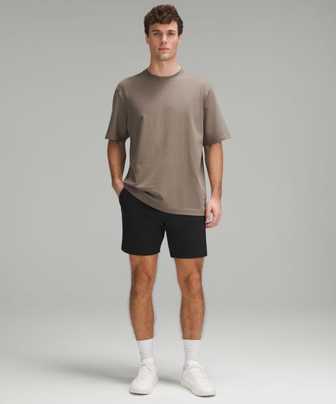 Men’s Summer Style Athletic, Men's Casual Outfits Shorts, Mens Outfits Fall 2024, Summer Man Style, Graphic Tee And Shorts Outfit Men, Mens Sporty Style Casual, Mens Casual Outfits Shorts, Men Outfits Athletic, Casual Outfits For Guys Summer