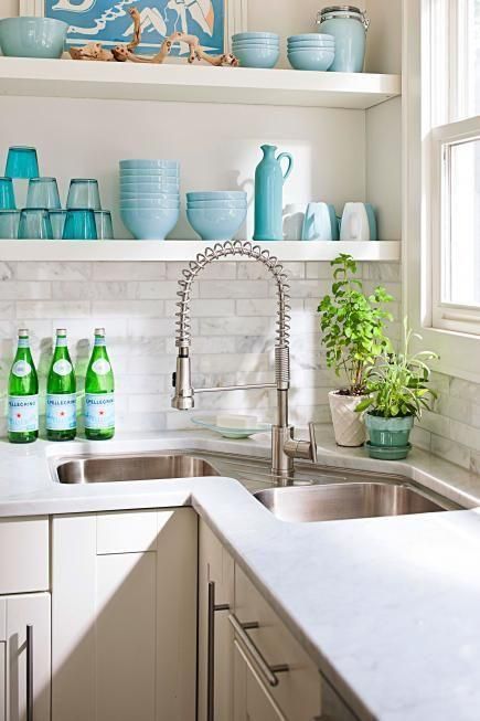 9 Clever Corner Kitchen Sink Ideas To Maximize Space Corner Kitchen Sink Ideas, Corner Kitchen Sink, Corner Sink Kitchen, Kitchen Sink Design, Small Kitchen Layouts, Kabinet Dapur, Sink Kitchen, Corner Sink, Kitchen Corner