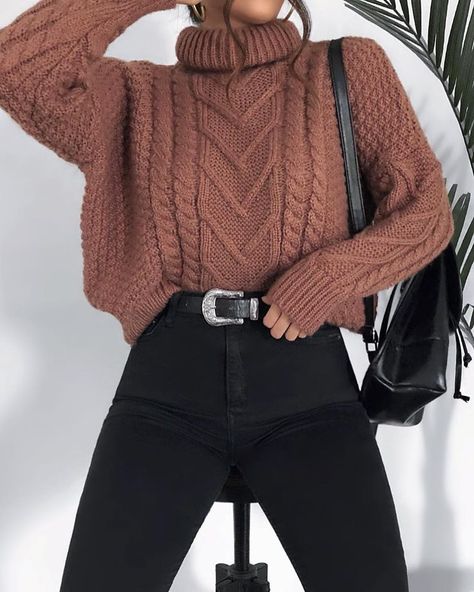 Athleisure Outfits, Brown Top, Winter Trends, Cute Fall Outfits, Mode Inspo, Photoshoot Outfits, Active Wear Outfits, 가을 패션, Outfits Casual