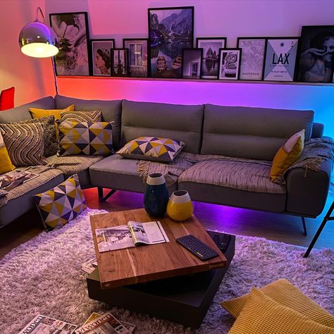 The official site of Philips Hue | Meethue.com Living Room Setup, Appartement Design, Dekorasi Kamar Tidur, Philips Hue, Apartment Decor Inspiration, Hue Philips, Daily Routines, Game Room Design, Apartment Inspiration