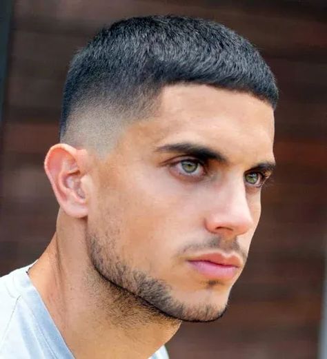 Long Buzz Cut with Low Bald Fade - Check out the best haircuts for men to find cool styles and fresh cuts. These stylish men's hairstyles will transform your look! #menshaircuts #menshair #fade Long Buzz Cut, Buzz Cut For Men, Buzz Cut Styles, Buzz Haircut, Men Fade Haircut Short, Short Fade Haircut, Trendy We Fryzurach, Buzz Cut Hairstyles, Low Fade Haircut