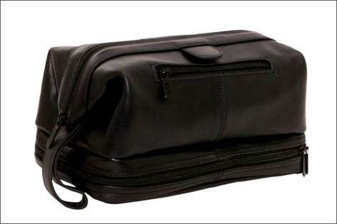 travel-gift-ideas-for-him-20-essential-backpacking-gadgets Leather Wash Bag, Mens Toiletry Bag, Leather Toiletry Bag, Travel Luggage Tag, Doctor Bag, Toiletry Kit, Kit Bag, Leather Travel, Toiletry Bags