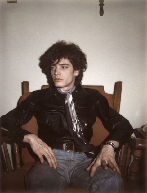 Edward Mapplethorpe Personal Essay - Robert Mapplethorpe's Brother on the Photographer's Legacy Hippies, Tumblr, Robert Mapplethorpe, Patti Smith Robert Mapplethorpe, Robert Mapplethorpe Photography, Life Movie, Hbo Documentaries, Still Life Images, Patti Smith