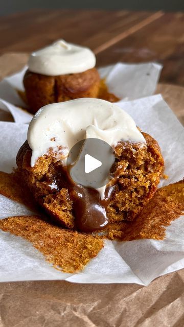 Kiley O'Donnell on Instagram: "BROWN BUTTER PUMPKIN CARAMEL LATTE CUPCAKES

Will never, ever get over this combo ✨ Recipe below OR comment ‘PUMPKIN’ to get the recipe sent to you 🤎

#Recipe Details (makes 12):
Brown Butter Pumpkin Cupcakes:
- 1/2 cup salted butter
- 1 1/2 cups all-purpose flour
- 2 tsp pumpkin pie spice (sub: cinnamon)
- 1 tsp baking powder 
- 1/2 tsp baking soda
- 1/4 tsp salt
- 1/2 cup brown sugar
- 1/3 cup maple syrup
- 2 eggs, room temp
- 1 cup pumpkin puree
- 1 shot (3 tbsp) espresso, room temp
- 2 tsp vanilla extract
Salted Caramel:
- 6 tbsp coconut oil, melted
- 1/2 cup smooth almond butter
- 3/4 cup maple syrup
- 3/4 tsp salt
Coffee Cream Cheese Frosting:
- 8 oz cream cheese, softened
- 1/4 cup salted butter, softened
- 2 cups powdered sugar
- 1/2 tsp vanilla bean Espresso Cupcakes, Flourless Desserts, Cupcake Frosting Recipes, Pumpkin Roll Cake, Pumpkin Chai, Sweet Coffee, Caramel Latte, Halloween Baking, Pumpkin Caramel