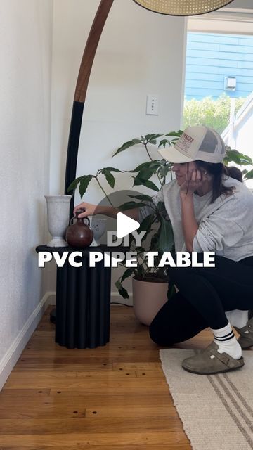 Pvc Table Legs Diy, Water Table Diy, Easy Diy Side Table, Diy Side Tables, Pipe Diy Projects, Pipe Furniture Diy, Pvc Pipe Furniture, Side Table Diy, Diy Table Legs