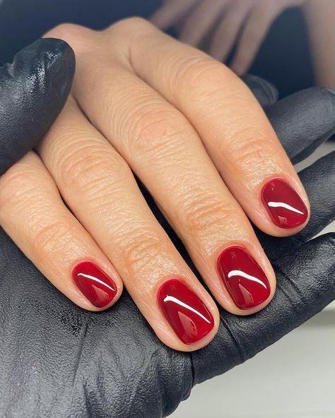 50 Classy Winter Nails to Inspire You Classy Winter Nails, Natural Nails Manicure, Toes Nails, Summer Nail Colors, Subtle Nails, Red Nail Polish, Red Nail, Trendy Nail, Summer Nails Colors