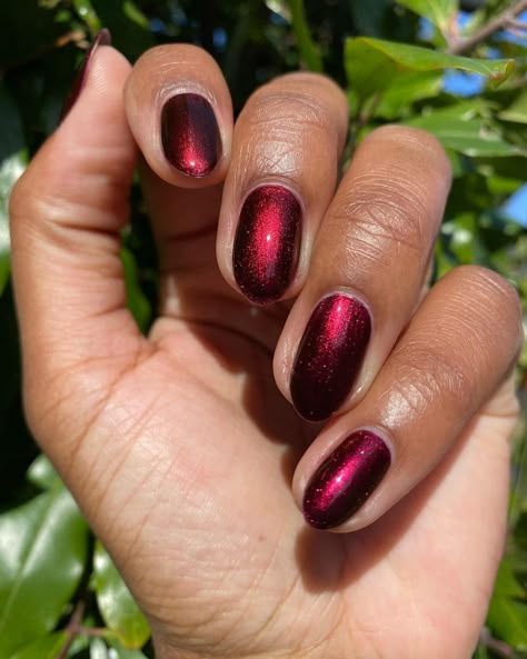 51 Winter Nail Design Ideas Perfect for 2021 and Beyond | Glamour Cherry Red Nails, Wine Red Nails, Red Nails Acrylic, Nails Acrylic Square, Dark Red Nails, Franklin Bbq, Nagellack Trends, 2023 Nails, Winter Manicure