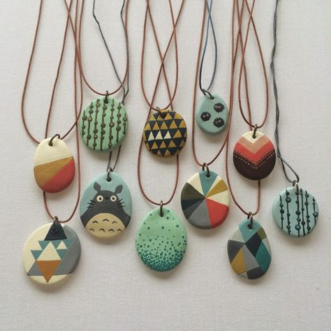 Painted Pendants, Polymer Clay Pendants, Clay Pendants, Science Crafts, Clay Stuff, Beaded Jewels, Polymer Crafts, Polymer Jewelry, Polymer Clay Pendant