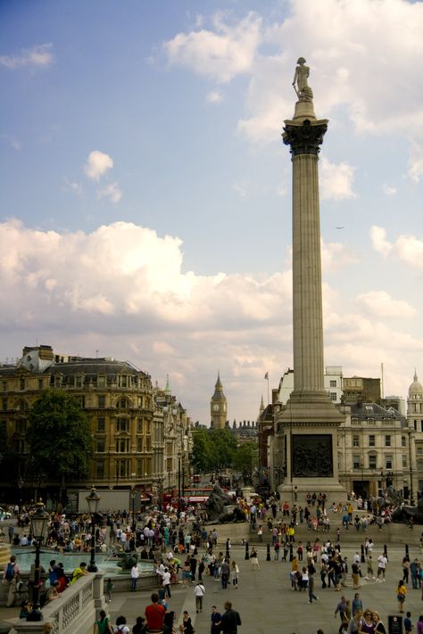 London Edinburgh, Trafalgar Square London, Architecture London, City Square, Quotes Outdoors, England London, Education Art, Travel Tattoos, Trafalgar Square