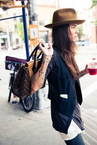 Saturday Randoms. Hat Street Style, Tasya Van Ree, Billy B, Looks Street Style, Street Style Chic, Ruby Rose, Carrie Bradshaw, Tomboy Fashion, Mode Inspo