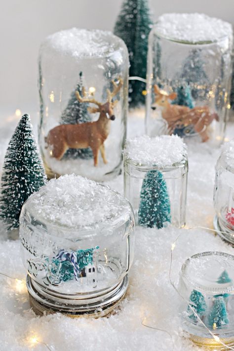 Waterless snow globes are so easy to make. A fun project to do with kids, you most likely already have many of the items on hand. Plus you don't have to worry about leaking water with these beautiful globes. #diysnowglobes #snowglobes Gold Glitter Spray Paint, Making Snow Globes, Snow Globe Mason Jar, Waterless Snow Globe, Mason Jar Christmas Crafts, Globe Diy, Jars Snow, Diy Snow, Diy Snow Globe