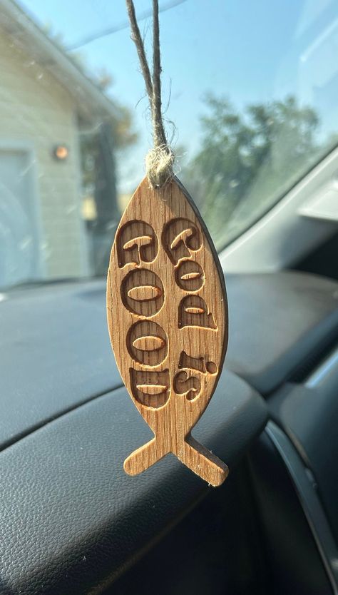 Christian fish car charm accessory! Perfect to hang on your car mirror as a reminder that no matter what circumstances are, God is good.  Made and engraved from solid oak wood and heavy duty twine for hanging purposes.  Measures 4.5 inches long x 2 inches wide x .25 inches thick.  Spread your faith in these times! Cute Stuff For Your Car, Cute Car Hanging Decor, Car Accessories Men, Cute Jeep Accessories, Beach Car Decor, Cute Car Decorations Interior, Cute Car Keys, Beachy Car Interior, Cute Car Mirror Hangers