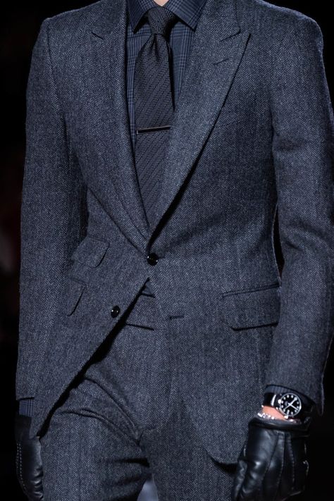 Tom Ford Mens Suits, Tom Ford Menswear, Men Editorial, Classy Attire, Gentlemen Style, Style Masculin, Tom Ford Suit, Gents Fashion, Mens Editorial