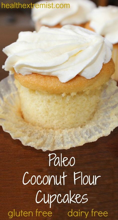 Vanilla Paleo Cupcakes Paleo Cupcakes Recipes, Desserts Nutella, Gluten Free Cupcake Recipe, Paleo Cupcakes, Dessert Sans Gluten, Coconut Flour Recipes, Paleo Baking, Paleo Sweets, Cupcakes Recipe