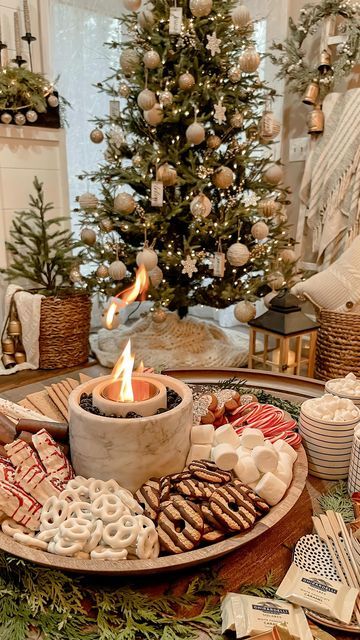 Daytime Christmas Party, White Christmas House Decor, Christmas Fire Pit, Smores Christmas, House Room Design, Red And Green Ornaments, Christmas Entertainment, Christmas Pajama Party, Tabletop Fire Pit