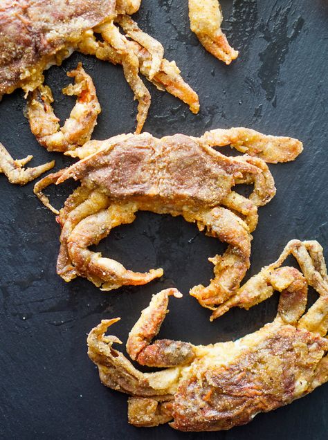 Best Soft Shell Crab Recipe, Air Fryer Soft Shell Crab, Soft Shell Crab Sandwich, Softshell Crab Recipes, Sliders Board, Crab Dinner Recipes, Soft Shell Crab Recipe, Blue Crab Recipes, Crab Sandwiches