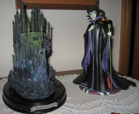 . Maleficent Sculpture, Villain Castle, Castle Ideas, Evil Disney, Maleficent, Disney Villains, Castle, Sculpture, Disney