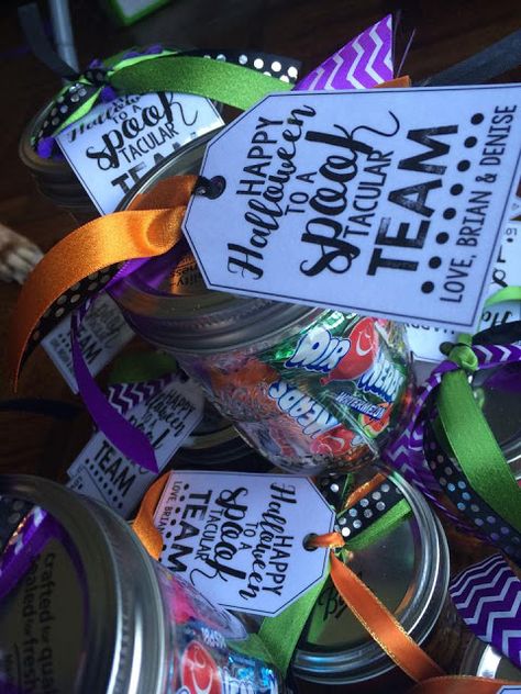 Halloween Team Snack Ideas, Staff Trick Or Treat, Treats For Employee Appreciation, Treat Bag Ideas For Adults, October Appreciation Ideas, Halloween Treats For School Staff, Halloween Team Gifts, Halloween For Employees, Halloween Cookies For Teachers