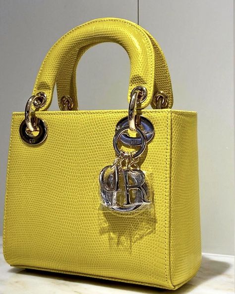 Yellow Bags, Ootd Women, Chanel Backpack, Yellow Accessories, Yellow Handbag, Women's Jewelry And Accessories, Best Bags, Pocket Book, Lady Dior Bag