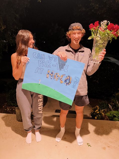 Homecoming / date / hoco proposal / golf theme / couple / VSCO / inspo / dance Gold Hoco Proposals, Hoco Boards, Golf Hoco Proposals, Formal Proposal, Golf Promposal, Homecoming Date, Homecoming Dates, Formal Proposals, Dance Proposals