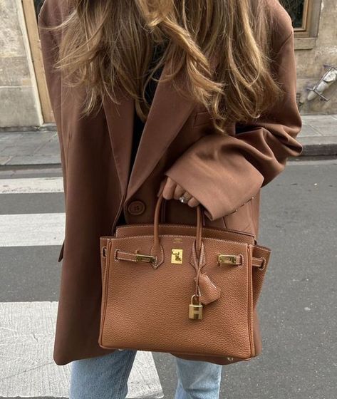 Hermes Birkin Brown, 90s Bags, 90s Bag, Purse Trends, Hermes Birkin 25, A Beautiful Life, Trendy Winter, Hermes Birkin 30, Popular Designs