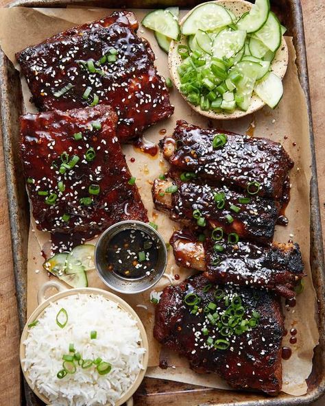 This Sticky Asian Ribs recipe is baked low & slow in the oven and finished with a sweet & sticky glaze. The ribs are so tender that they basically melt in your mouth. Be sure to serve them with extra sauce! Sticky Asian Pork, Asian Pork Ribs, Sticky Asian Ribs, Asian Ribs Recipe, Ribs Instant Pot, Asian Ribs, Ribs In The Oven, Ribs In Oven, Asian Pork