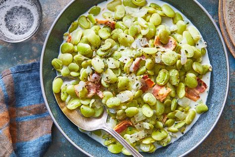 Creamy Lima Beans Lima Bean Recipes, Potluck Side Dishes, Breakfast Party Foods, Easy Dinner Casseroles, Turkey Neck, Lima Bean, Breakfast Party, Southern Dishes, Lima Beans