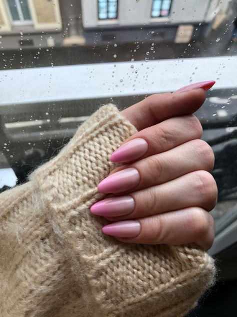 #nailstagram #babycolor Baby Boomer Nails Color, Baby Boomer Nails Decoradas, Babycolor Nails, Pink Oval Nails, Baby Boomers Nails, Salon Nails, Ash Blonde Hair, Oval Nails, Baby Colors