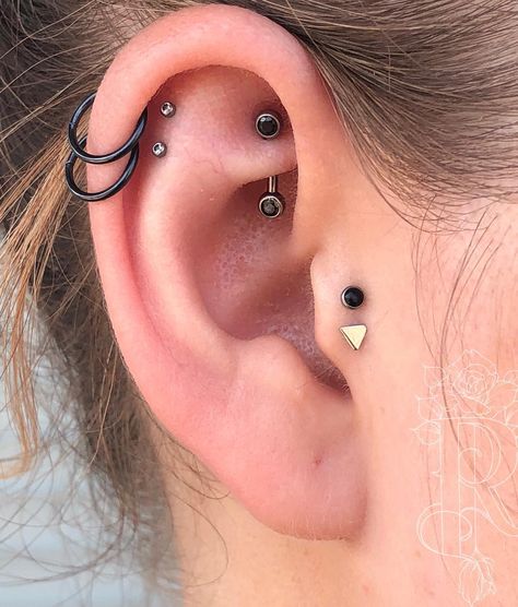 Happiest of birthdays to the wonderful Baylee!!!! Check out the stunning new look of her fully healed ear project 😍 welcome to the dark… Ear Project, Helix Studs, Happiest Of Birthdays, Multiple Ear Piercings, Tragus Piercings, Helix Piercing, Black Earrings, Dream Body, Boss Babe