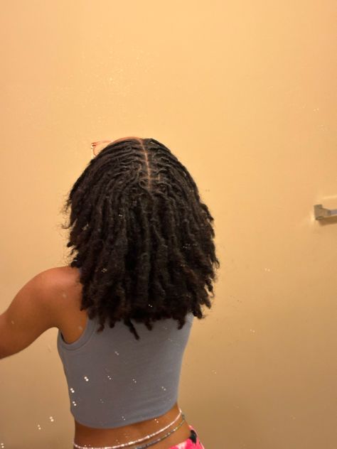 Healthy Locs Aesthetic, 6 Month Locs, Fluffy Locs Hairstyles, 130 Locs, Healthy Locs Black Women, Loc Grid Pattern, 150 Locs, Coiled Locs, Loc Fro