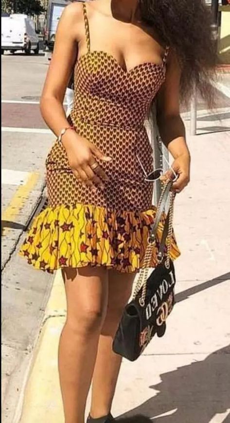 Chitenge Outfits, Kitenge Designs, Ankara Short Gown Styles, Dashiki Dress, African Print Clothing, Best African Dresses, Short African Dresses, African Fashion Skirts, African Inspired Clothing