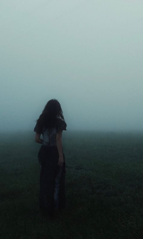 Mist Photoshoot, Fog Photoshoot, Foggy Photoshoot, Rainy Photoshoot, Whimsigoth Aesthetic, Henry Winter, Mists Of Avalon, Hiking Photos, Mini Movie