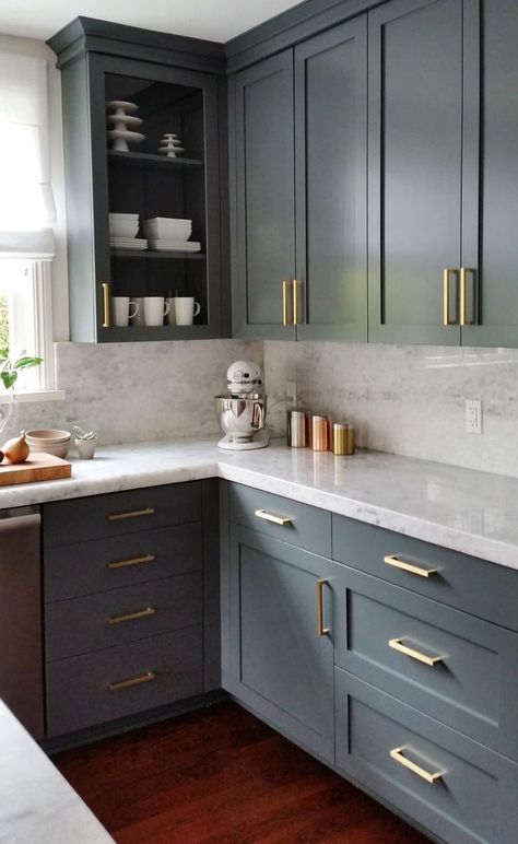 Model Dapur, Серая Кухня, Grey Kitchen Designs, Kabinet Dapur, Gray Cabinets, Classic Kitchen, Dark Kitchen Cabinets, Grey Kitchen Cabinets, Diy Kitchen Cabinets