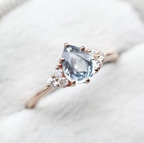 Engagement Ring Sapphire, Sapphire Cluster Ring, Sapphire Diamond Engagement Ring, Ring Blue Sapphire, Pretty Engagement Rings, Light Blue Sapphire, Blue Sapphire Engagement Ring, Diamond Sapphire Engagement Ring, Sapphire Diamond Engagement