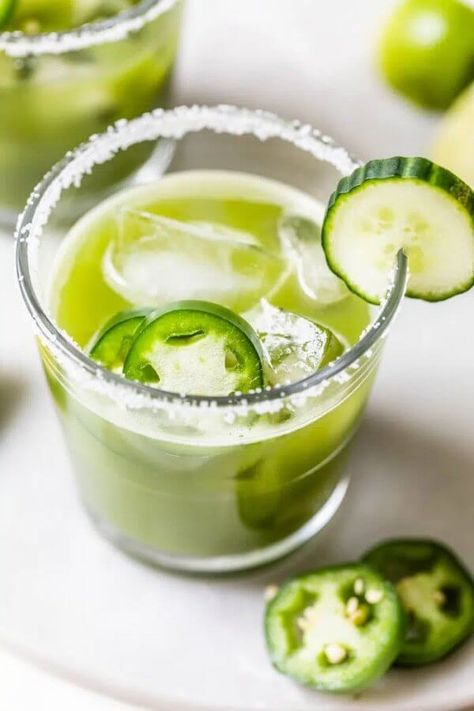 Cucumber Jalapeno Margarita, Spicy Margarita Recipe, Cucumber Margarita, Margarita Ingredients, Jalapeno Margarita, Spicy Margarita, Cucumber Juice, Summertime Drinks, Recipe Template