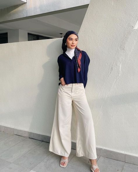 Hijab Style Summer, Sharifah Rose, Flowy Pants Outfit, Manifest 2024, Office Ootd, Smart Casual Work Outfit, Hijab Fashion Summer, Japan Outfit, Stylish Maternity Outfits